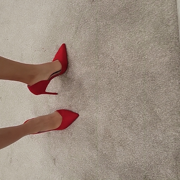 Heels - Picture 4 of 5